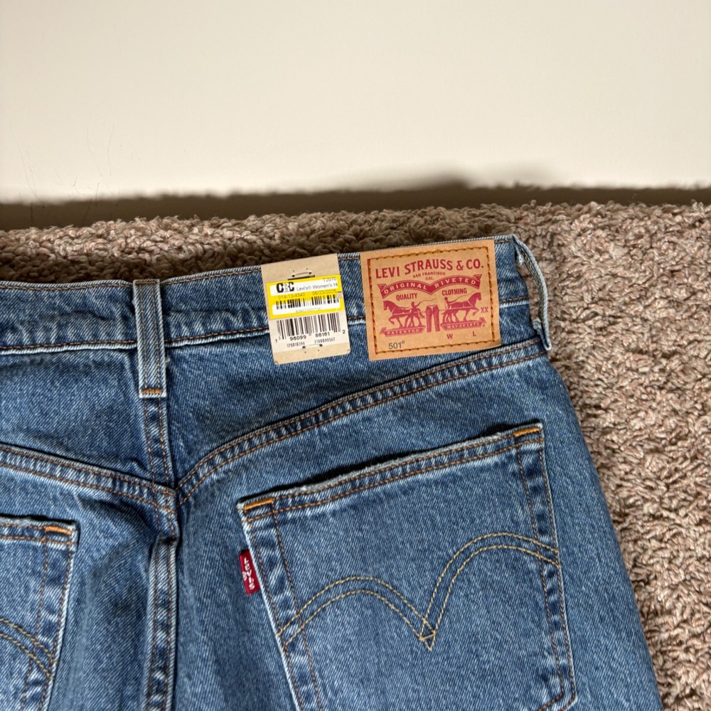 Levi's 501 Original Fit Button Fly Jeans Women's 31x30 Blue Denim - Picture 8 of 9
